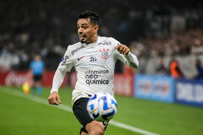 Matheus Bidu durante partida entre Corinthians x Universitarios, na Neo Química Arena