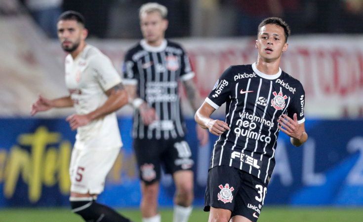 Conmebol retira cartão vermelho de Matheus Araújo e meia está liberado para jogo contra o Newell’s na Sul-Americana