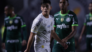 Daniel Ruiz durante partida do Santos contra o Palmeiras