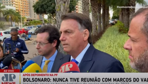 Coletiva de imprensa de Jair Bolsonaro