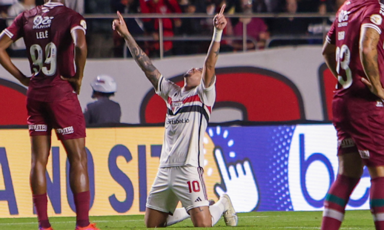 Luciano comemora gol marcado contra o Fluminense