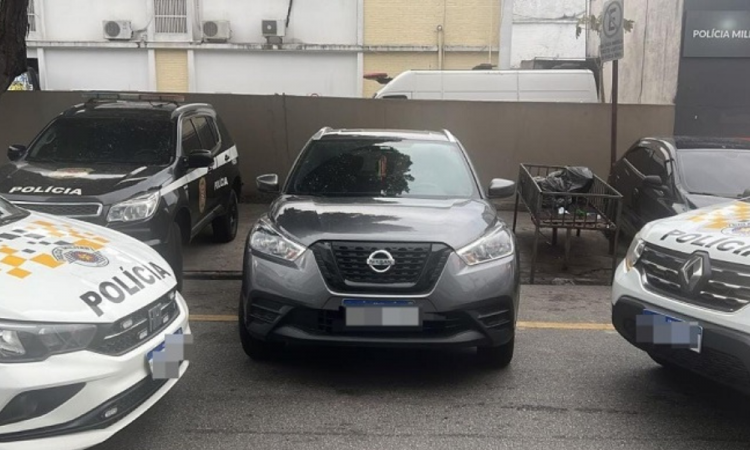 Carro usado pela vítima foi parado em Osasco
