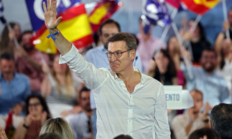Direita recebe permissão real para tentar formar governo na Espanha