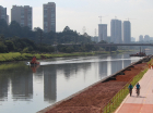 Vista de movimentação no Rio Pinheiros em São Paulo (SP)