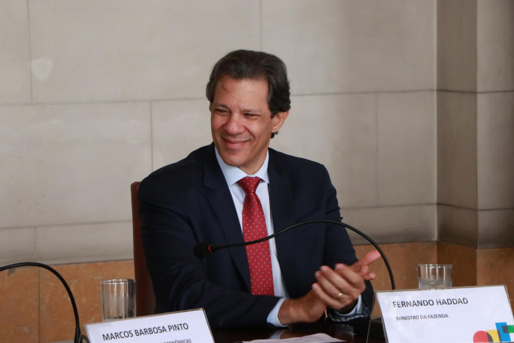 Com agenda emperrada, Haddad vê Orçamento de 2024 ameaçado