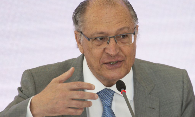 Alckmin diz não ver problema em deixar ministério em eventual reforma: ‘Nossa missão é servir ao país’