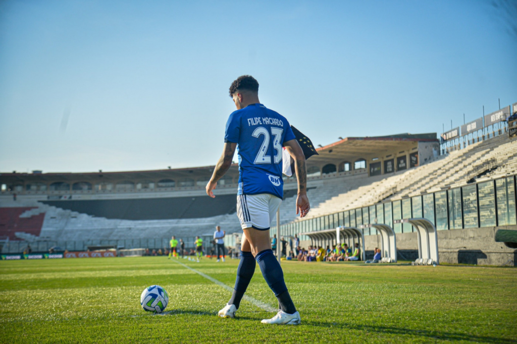 Machado marcou na vitória do Cruzeiro sobre o Vasco