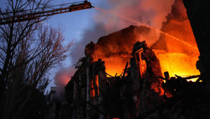 Prédio residencial foi atingido por explosões em Mikolaiv, na Ucrânia