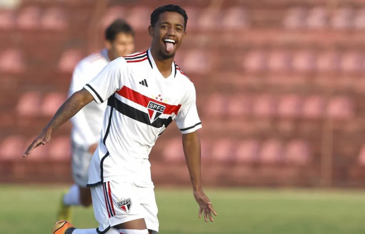 São Paulo vende atacante Newerton, joia da base, ao Shakhtar Donetsk; veja os valores 3 newerton 1