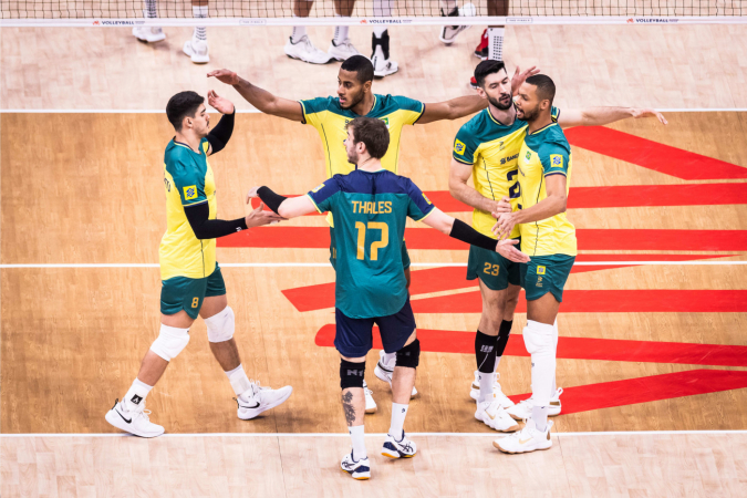 Brasil vence Cazaquistão no mundial de vôlei feminino e segue invicto