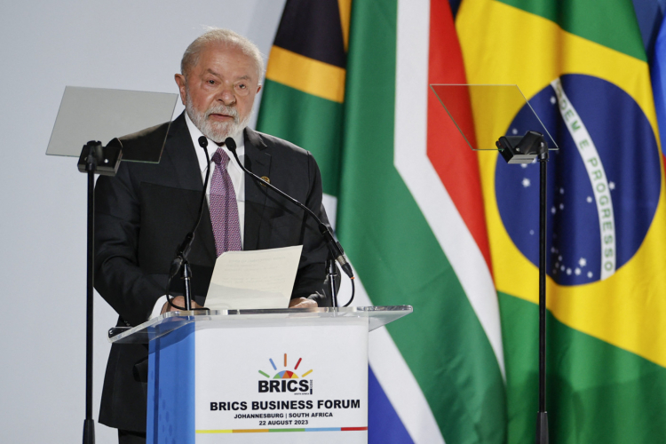 ‘Brasil está de volta ao continente de que nunca deveria ter se afastado’, diz Lula na África