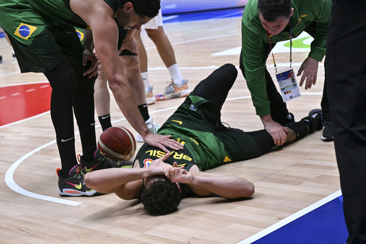 Brasil perde para Letônia, se despede do Mundial de basquete e fica sem  vaga olímpica - Jogada - Diário do Nordeste