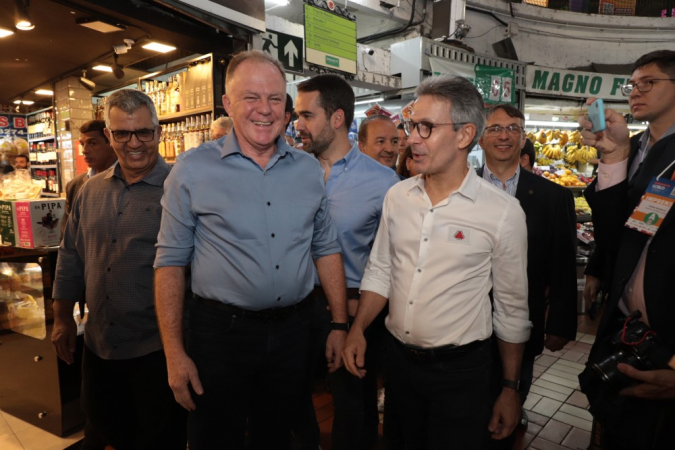 Os governadores Romeu Zema, Renato Casagrande, Eduardo Leite e outros que participaram do 8º encontro do Consórcio de Integração Sul e Sudeste (Cosud),