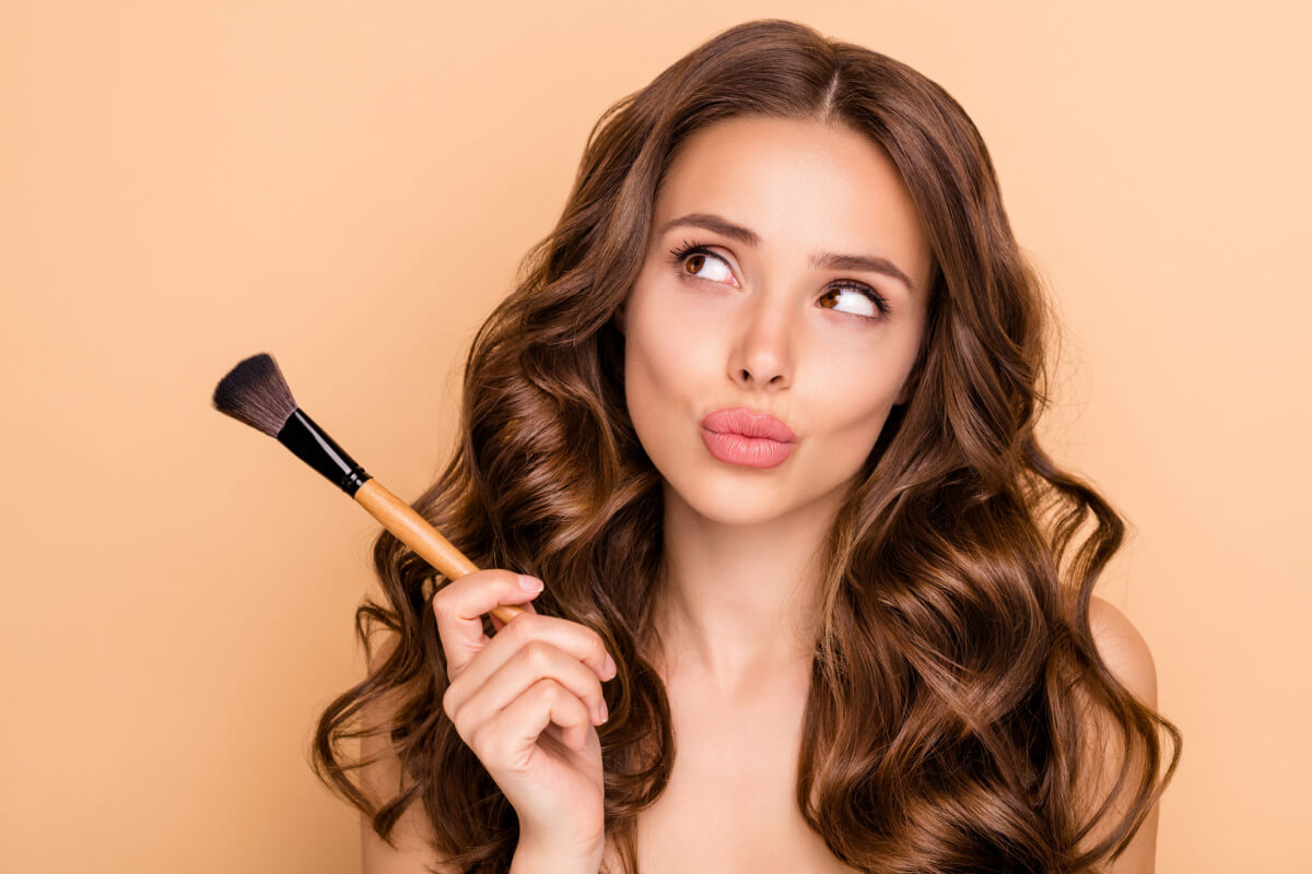 Confira algumas dicas para não errar nunca mais na hora de se maquiar 