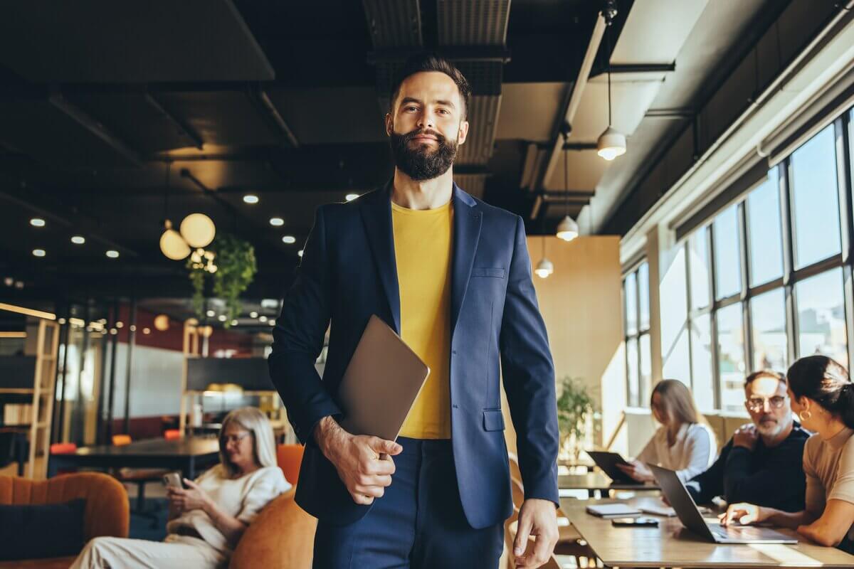 Escutar os empreendedores de sucesso é um passo para superar as dificuldades 