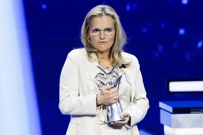 Sarina Wiegman recebeu o prêmio de melhor treinadora da Europa