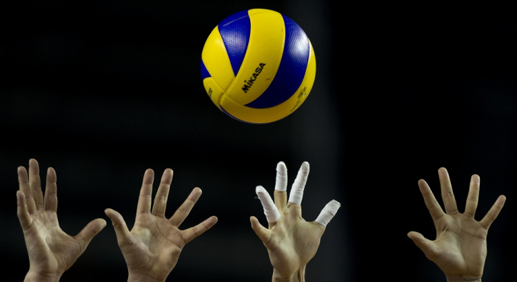 Partida de vôlei universitário nos Estados Unidos bate recorde de público para o esporte feminino