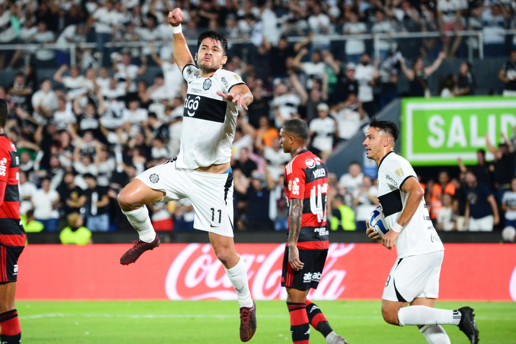 Flamengo é eliminado pelo Olimpia nas oitavas da Libertadores > No Ataque