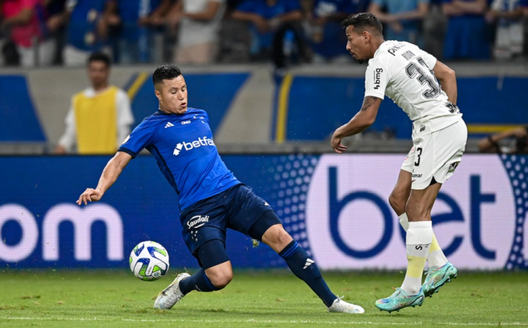 Corinthians marca e empata com Cruzeiro no fim do jogo