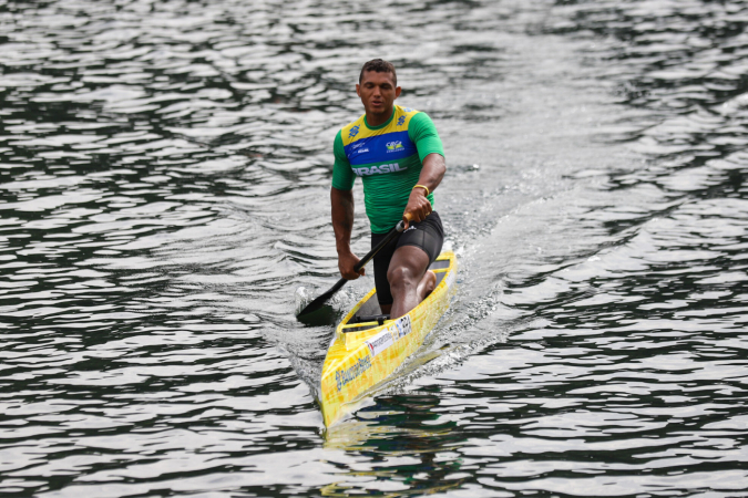 Isaquias Queiroz está na semifinal do Mundial de Canoagem