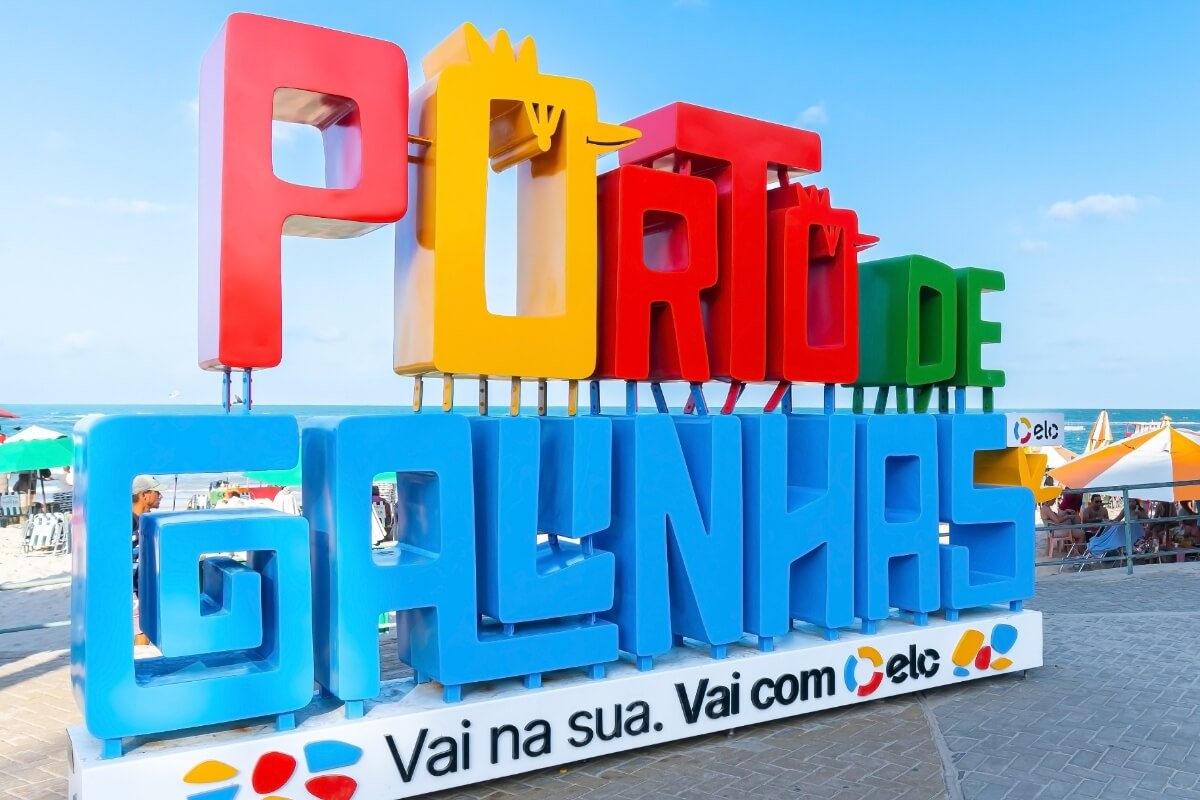 Porto de Galinhas é um dos destinos mais famosos do Nordeste brasileiro 