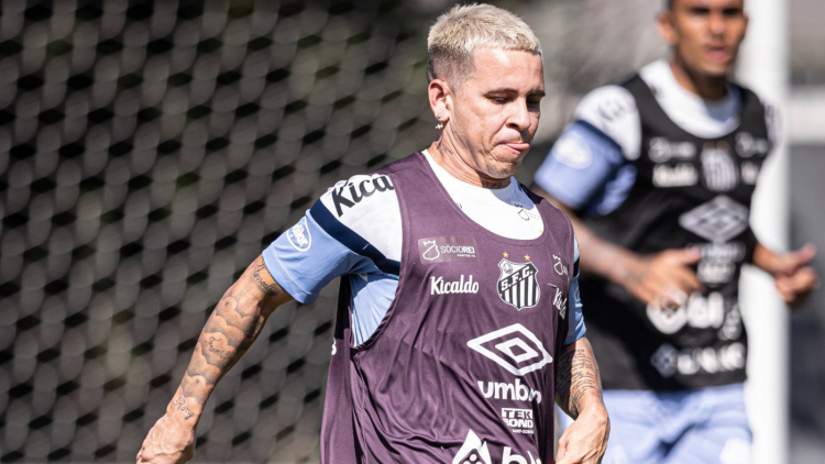 Soteldo voltou a treinar com o restante do elenco do Santos