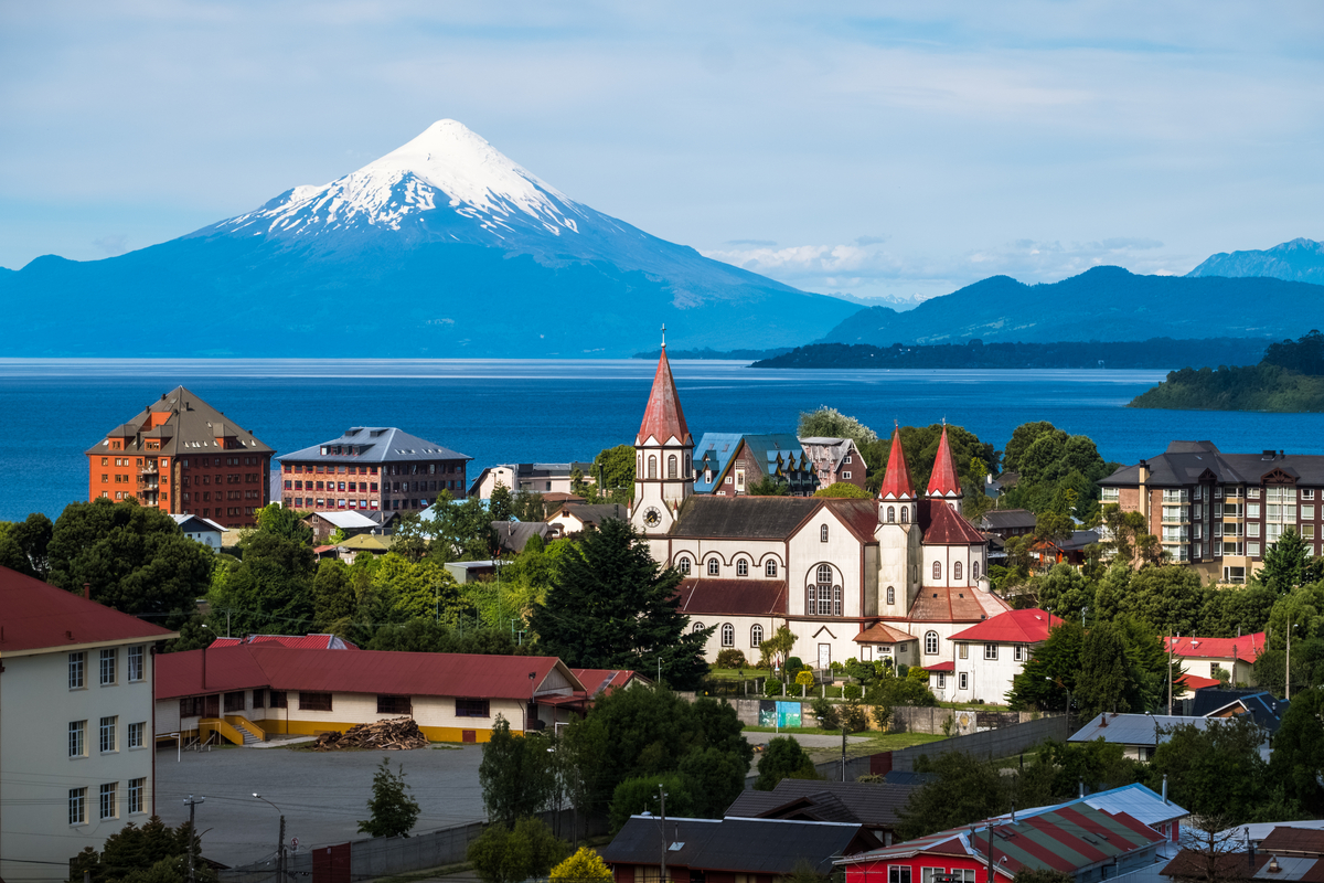 Cidade de Puerto Varas é a porta de entrada para conhecer a região dos lagos andinos 