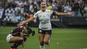 Corinthians doará renda do time feminino às vítimas das chuvas, mas torcida  cobra: 'Por que não do masculino?