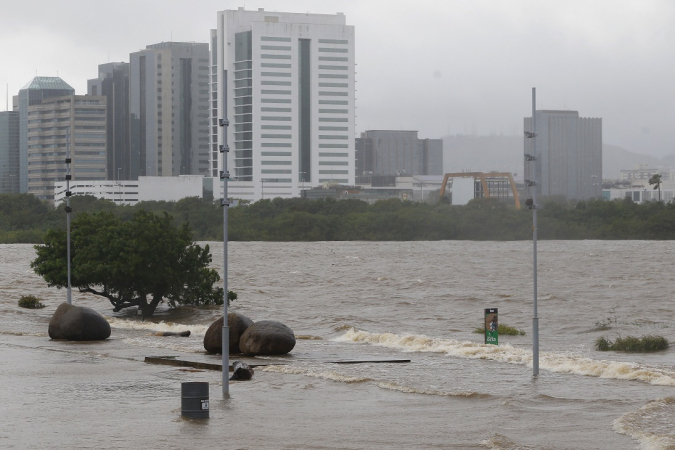 Nível do Guaíba subiu após fortes chuvas em Porto Alegre