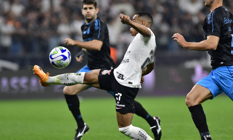 Corinthians e Grêmio empataram em 1 a 1 na Neo Química Arena, pelo