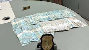 Durante a ofensiva, policiais apreenderam uma quantia em dinheiro
