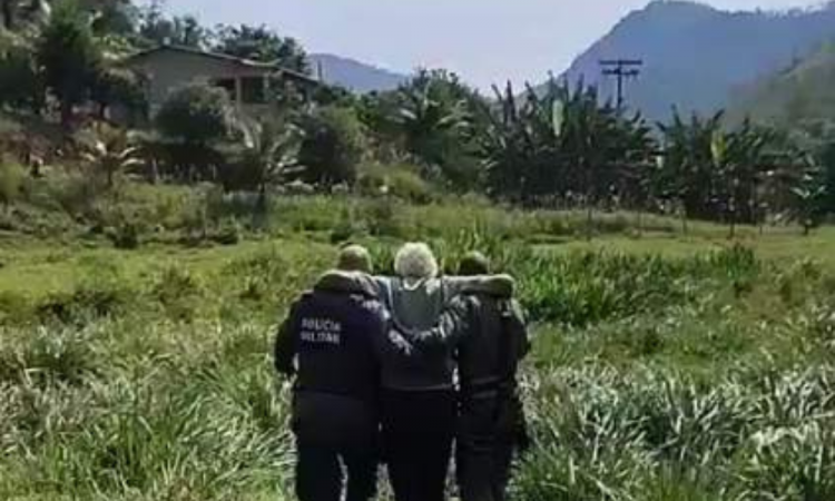 Agentes do Notaer resgatam idoso perdido em mata