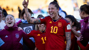 Jenni Hermoso celebrando gol durante a Copa do Mundo Feminina