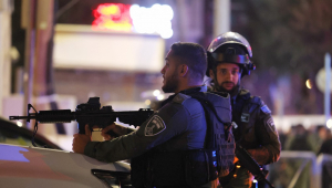 As forças de segurança israelenses foram mobilizadas após um tiroteio em Jerusalém