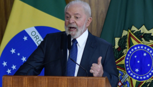 O presidente da República, Luiz Inácio Lula da Silva (PT), discursa durante a 1ª Reunião Plenária do Conselho da Federação, no Palácio do Planalto