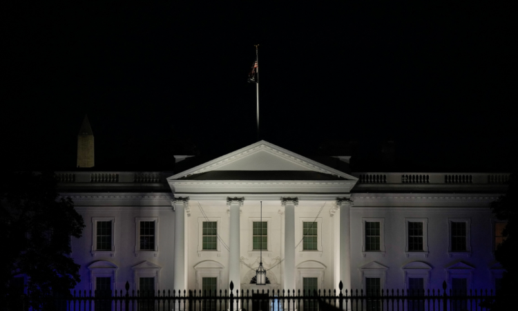 Casa Branca foi iluminada com as cores de Israel, em solidariedade ao país