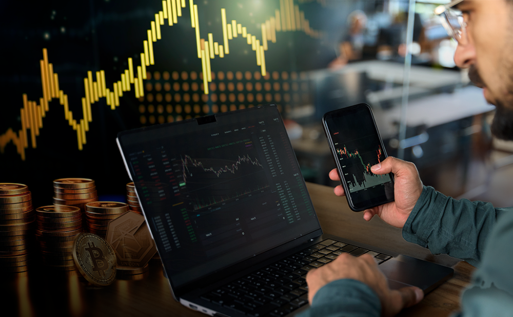 Homem Aprendendo Música Online Foto de Stock - Imagem de