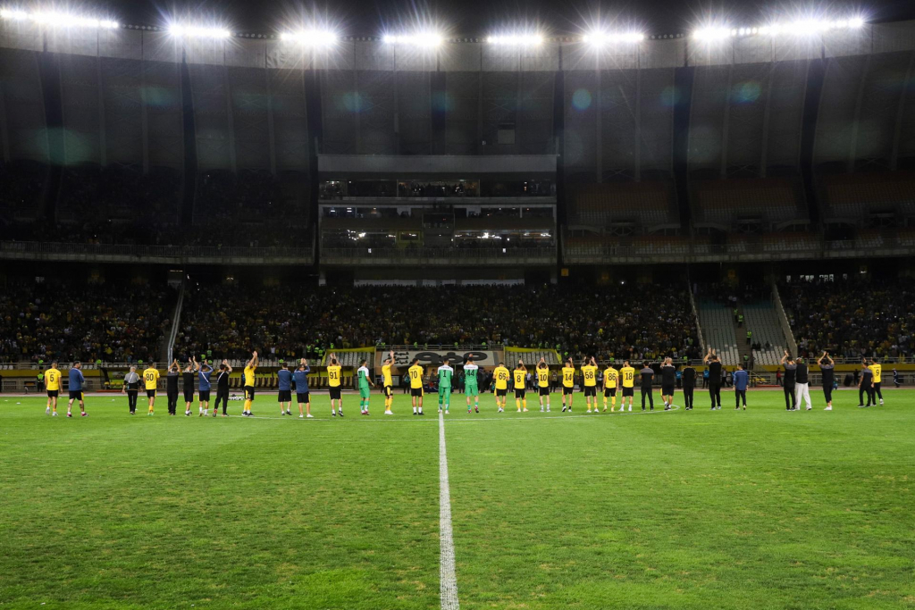 Al-Ittihad abandona partida contra time do Irã; jogadores se recusam a  jogar por conta de estátua - Folha PE