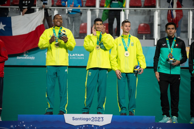 Brasil conseguiu medalha de ouro no taekwondo masculino por equipes