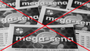Bilhetes da Mega-Sena com um X vermelho cortando a imagem