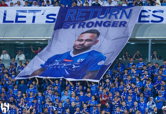 Neymar recebeu homenagem durante jogo do Al-Hilal