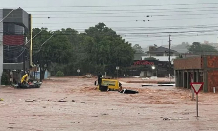 parana-inundações-reproducao-twitter-@MetSul