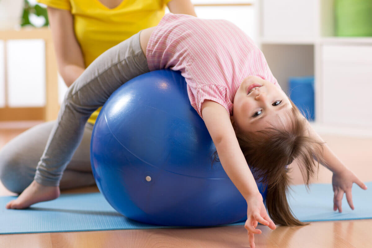 Pilates ajuda a manter a flexibilidade do corpo durante a fase de crescimento 