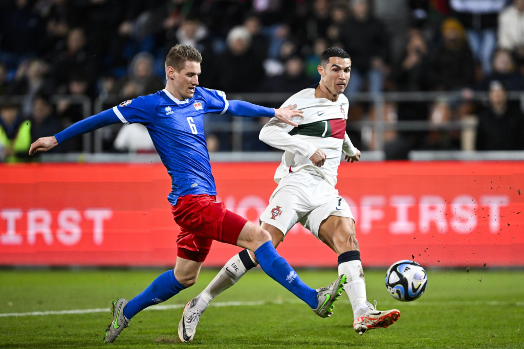 CR7 bate recorde, e Portugal continua com 100% nas Eliminatórias para  Eurocopa