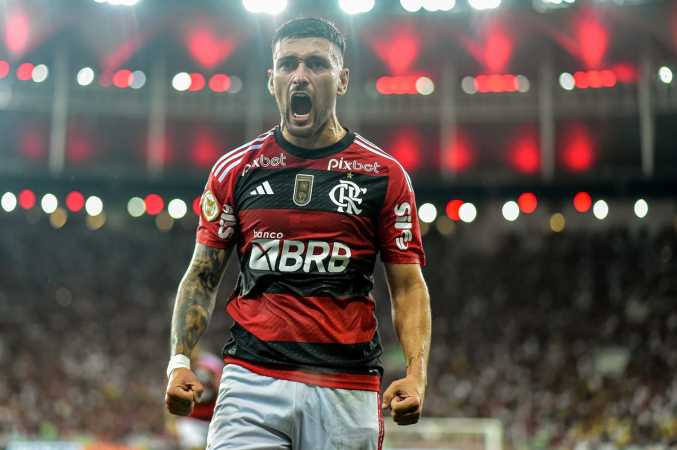 Giorgian De Arrascaeta marcou na vitória do Flamengo sobre o Red Bull Bragantino