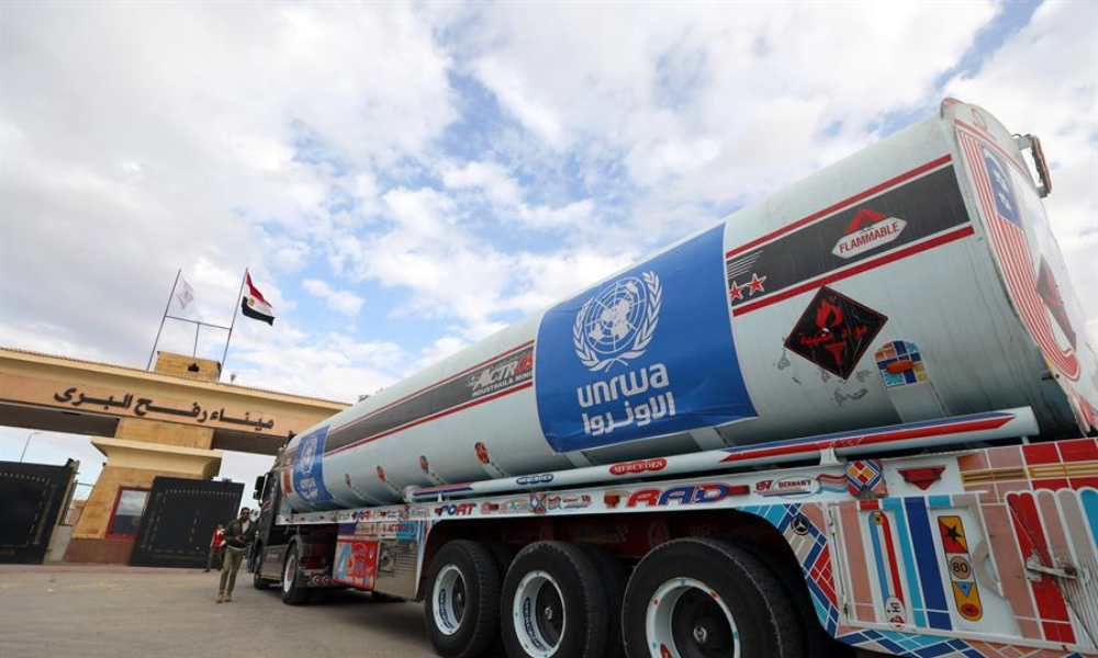 Faixa de Gaza recebe caminhões com combustível e equipamentos para instalação de hospital de campanha