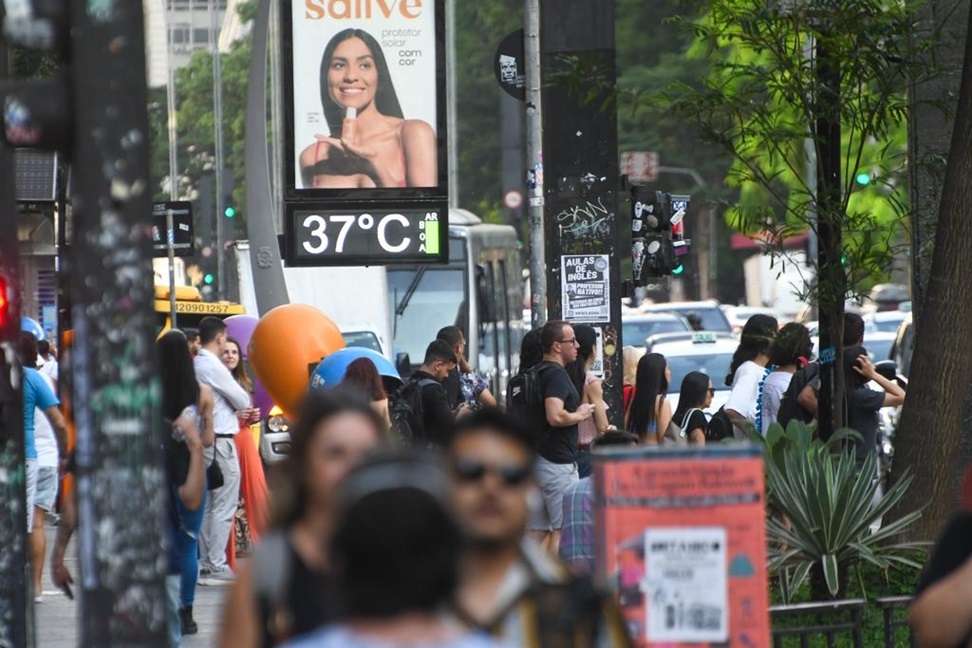 Com 34,8ºC, SP registra novo recorde de temperatura máxima no ano