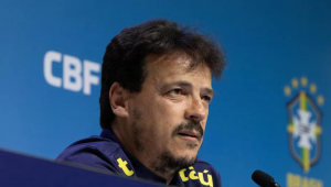 Fernando Diniz fará sua terceira convocação no comando da seleção brasileira