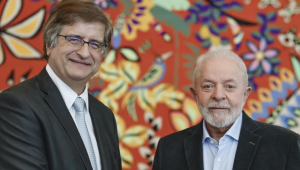 Paulo Gonet ao lado do presidente Lula