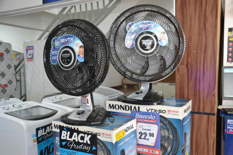 Venda de ventiladores e ar-condicionados aumentam mais de 9.000%; preços subiram 15% em três meses